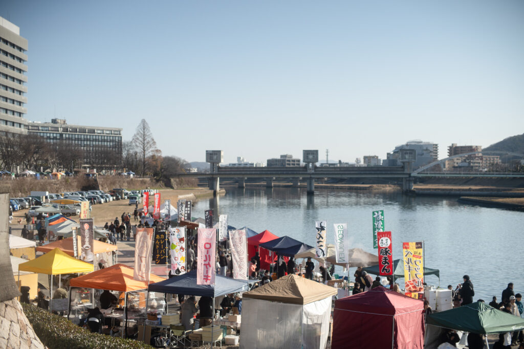 京橋朝市初市 （はついち）