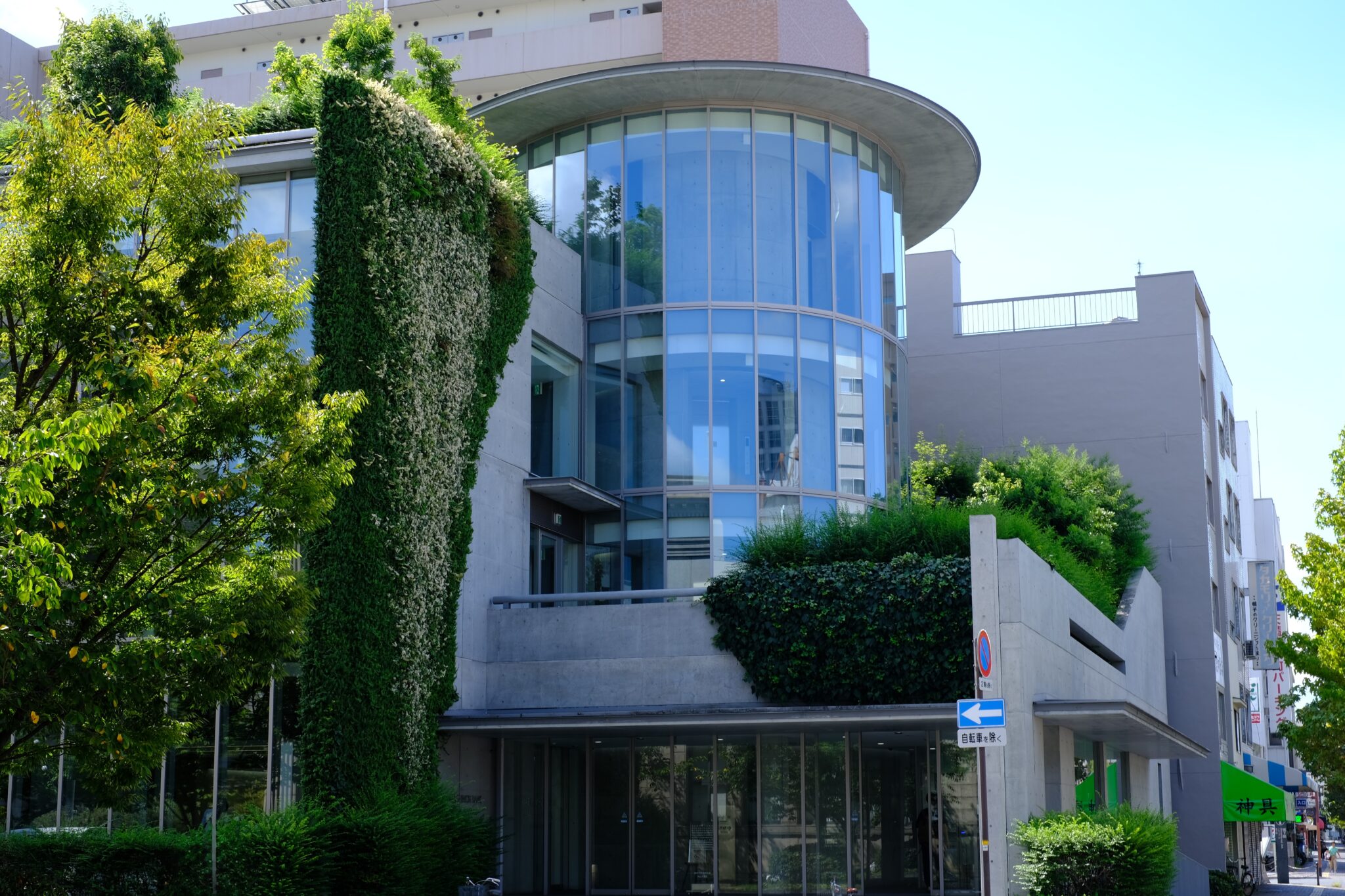 内山下スクエア（おかやま信用金庫内山下支店）～安藤忠雄氏の建築が見学できる〜