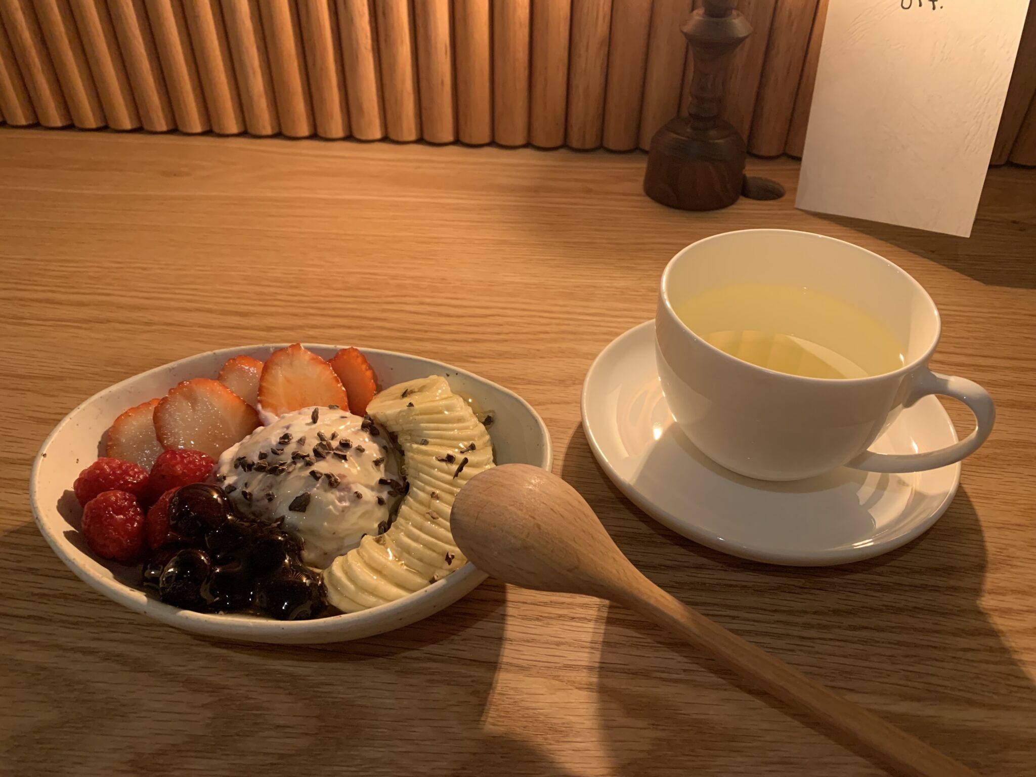 果物を使ったスイーツが食べられる夜カフェ